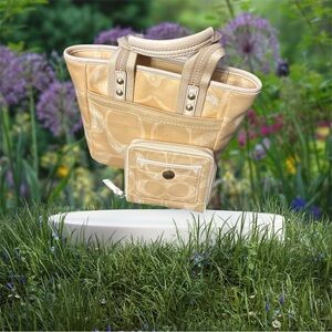 2005 vintage Coach Scribble Coach  with wallet